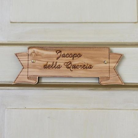 Residenza D'Epoca Montanini Bed & Breakfast Сиена Екстериор снимка