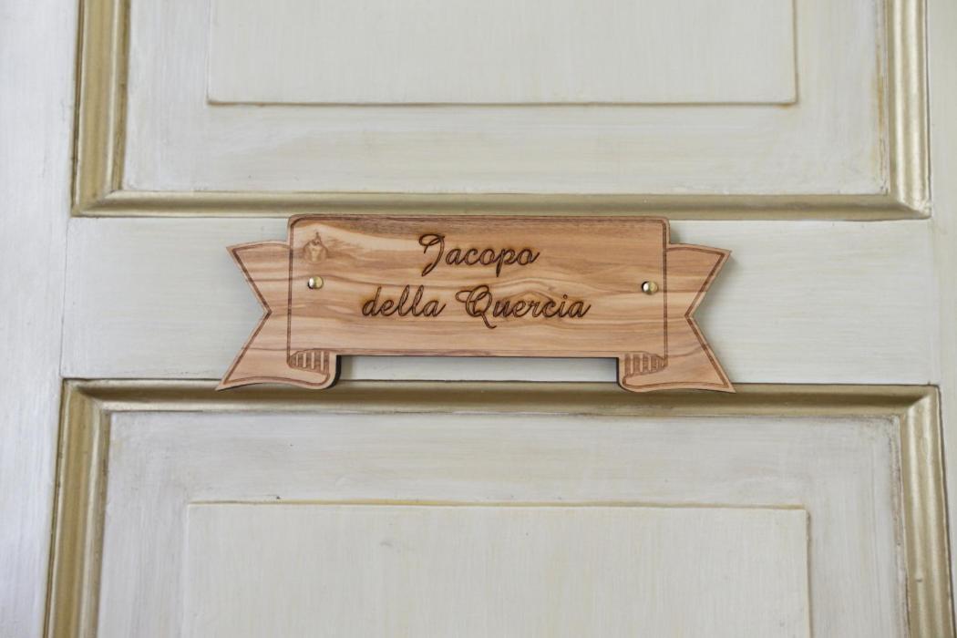 Residenza D'Epoca Montanini Bed & Breakfast Сиена Екстериор снимка