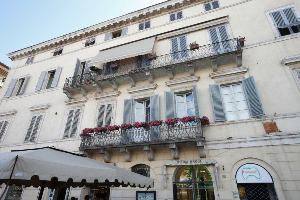 Residenza D'Epoca Montanini Bed & Breakfast Сиена Екстериор снимка