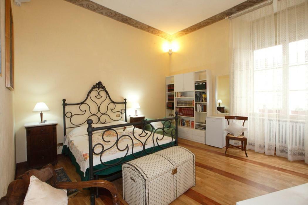 Residenza D'Epoca Montanini Bed & Breakfast Сиена Екстериор снимка